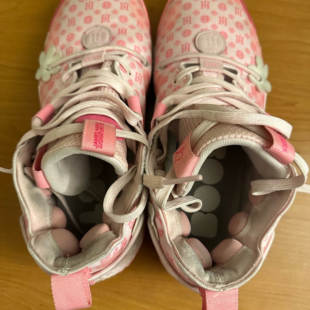 Harden VOL 6 - Picture 4 of 5